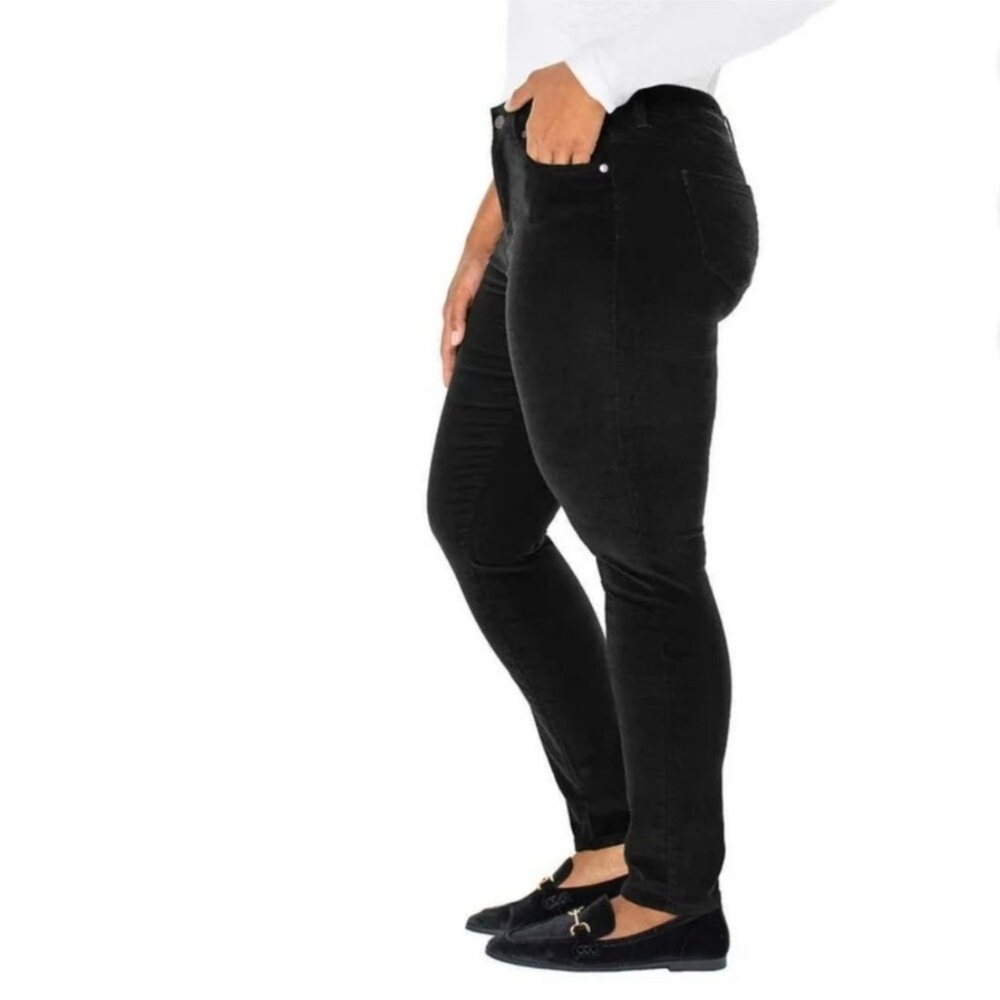 Well Worn Women’s High Rise Soft Corduroy Pants Black 31” Inseam NWT - Picture 2 of 5